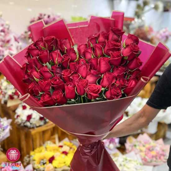 Romantic Red Rose Heart Flower Bouquet