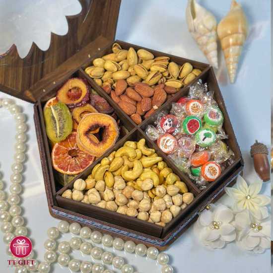 Hexagon nuts box 1
