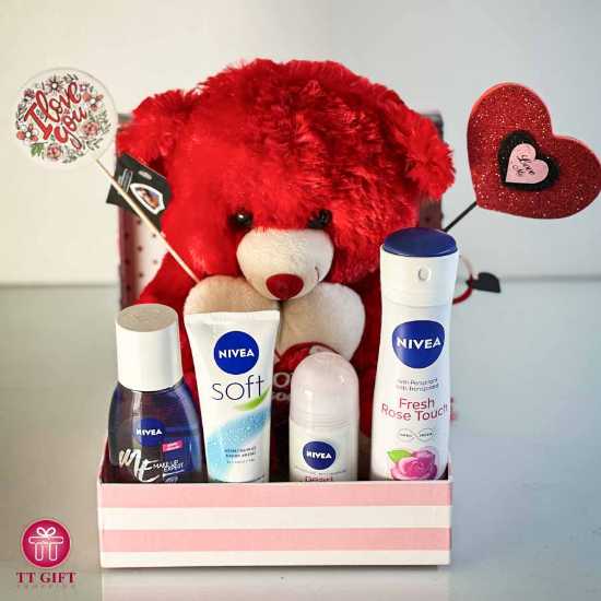 NIVEA women's and doll gift package