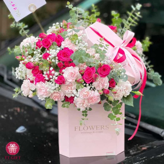 Sanya Pink Miniature Rose and Carnation Flower Box