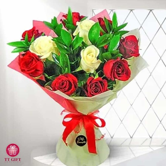 Pouri Economic Red and White Rose Flower Bouquet