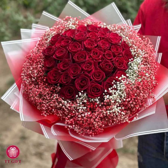 Sahra Red Rose and Gypsophila Flower Bouquet for Valentine's Day