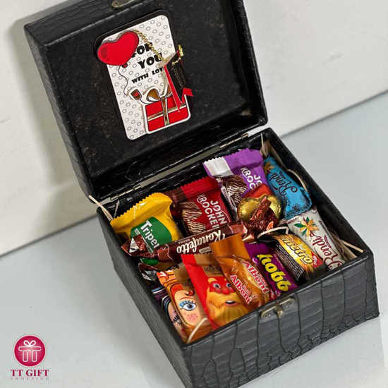 Helia Chocolate Box