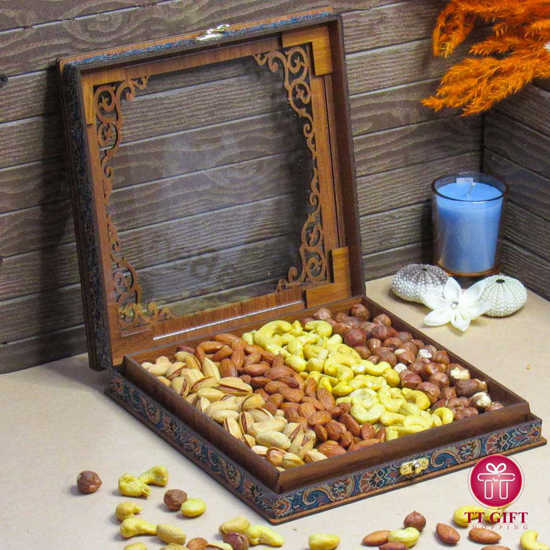 Square box of four nuts