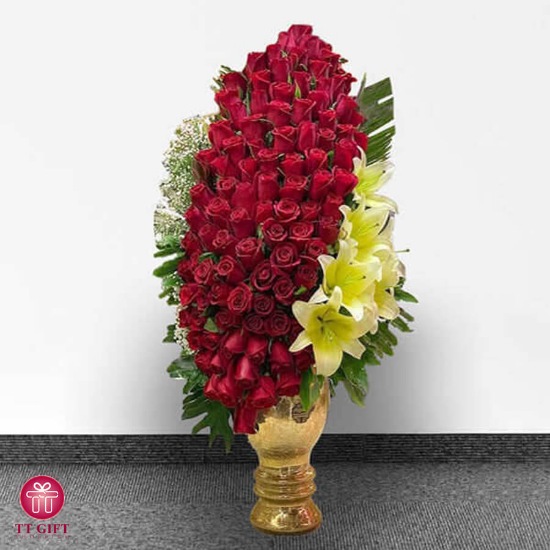 Sareh Luxury Red Rose and Yellow Oriental Lily Flower Cup