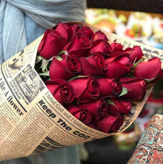 Shayli Red Rose with Newspaper Flower Bouquet