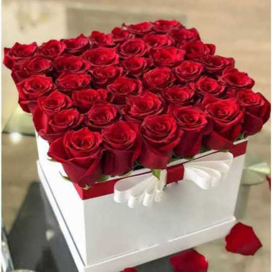 Nakisa Red Rose Flower Box for Birthday