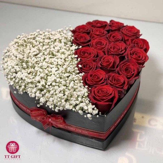 Janan Heart-shaped with Red Rose and Gypsophila Flower Box