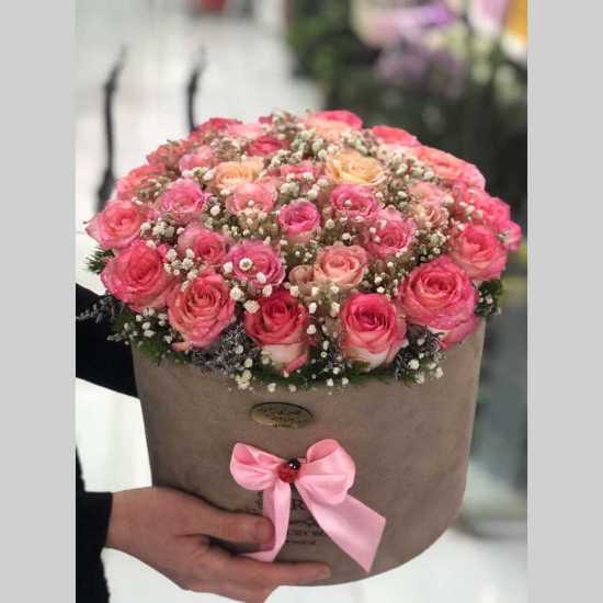 Saghar Jumilia Rose and Gypsophila Flower Box