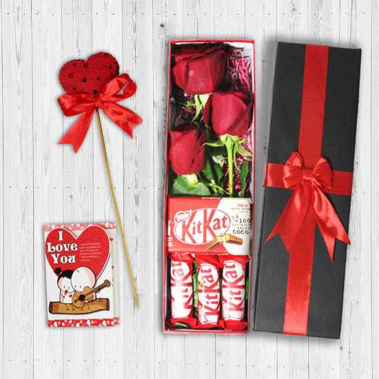 Romantic Flower Box of 3 Red Rose and Kitkat Chocolate