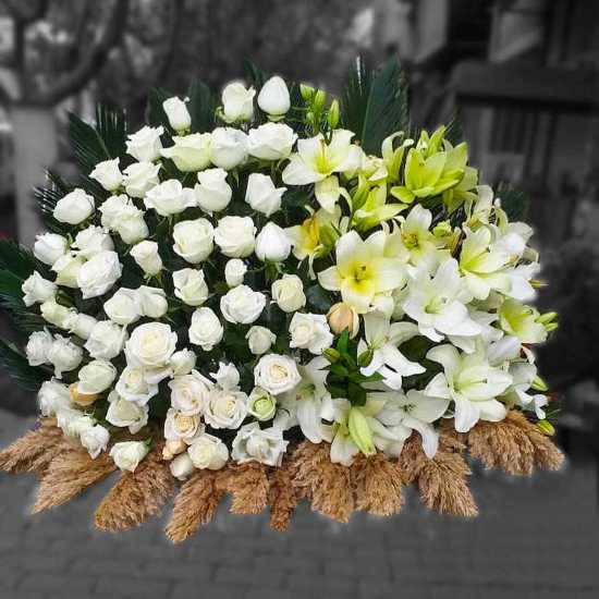 Gisha Luxury White Rose and Lily Flower Basket for Funeral