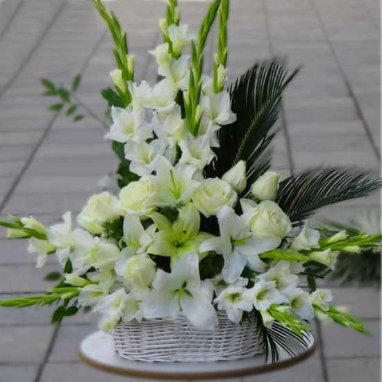Gisou White Flower Basket for Funeral