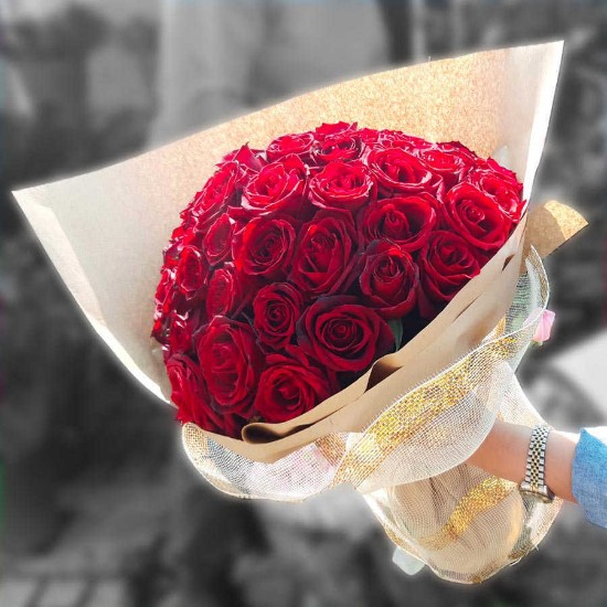 Viola Luxury Red Rose Flower Bouquet