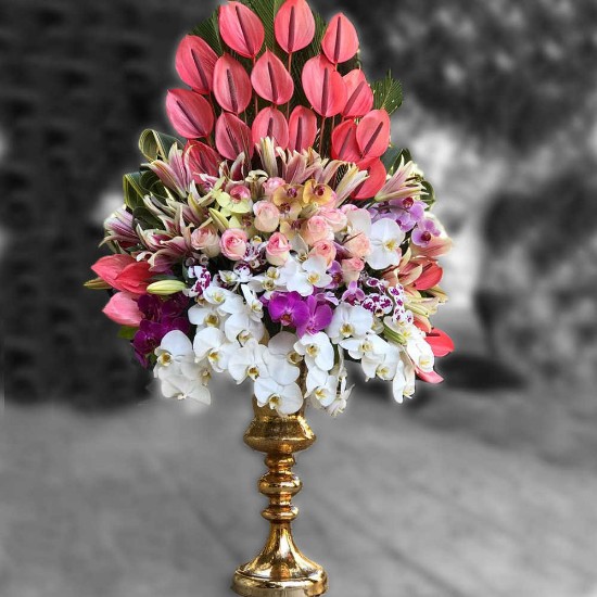 Parimah Luxury Orchid and Anthurium Flower Vase for Courtship Ceremony