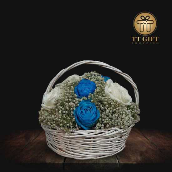 Darya Economic Blue and White Rose Flower Basket