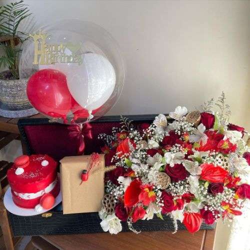 گل بادکنکی کیک قرمز 8191