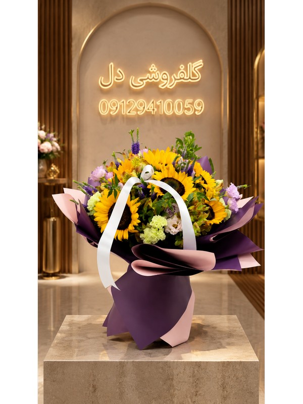 همان روز تاج گل به مولوی | تاج گل