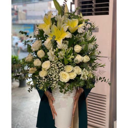 دسته گل برای دفتر اسناد رسمی شماره ۵۲ میرداماد 100a2324