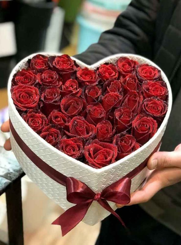 باکس قلبی با رز هلندی
