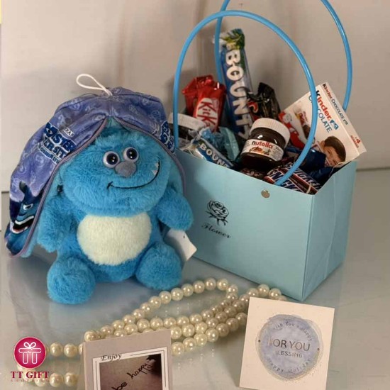 Sullivan Doll and Chocolate Package
