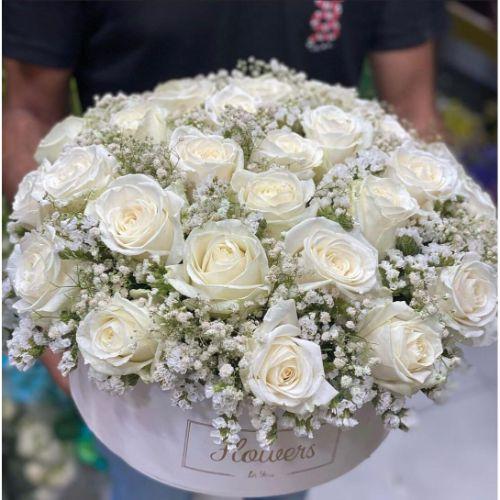 باکس گل رز سفید 3300
