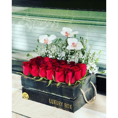 باکس گل رز قرمز 3100