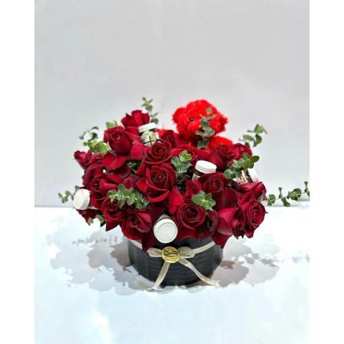 باکس گل رز قرمز کوچک 6176