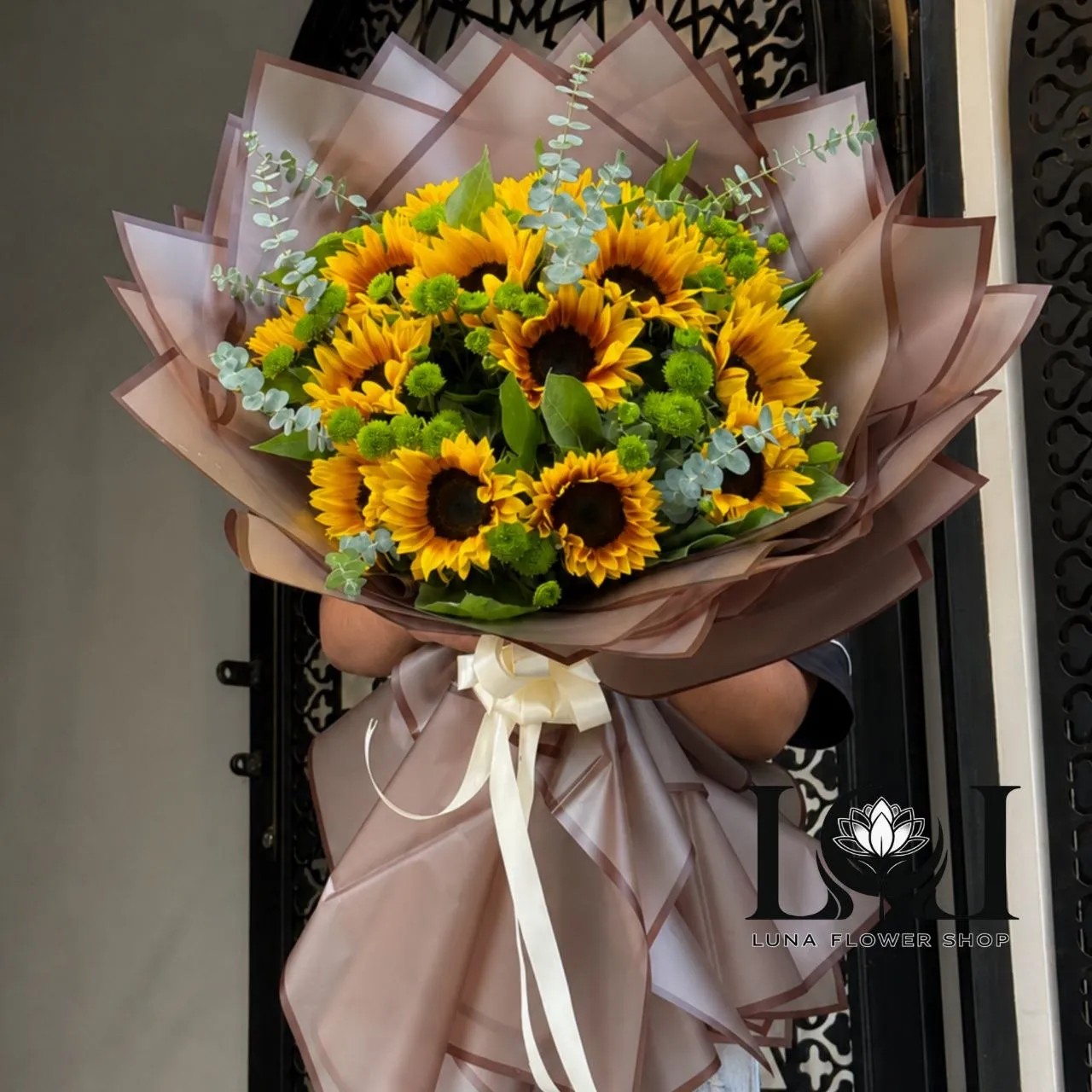 دسته گل طبیعی آفتابگردان ۱۵ شاخه
