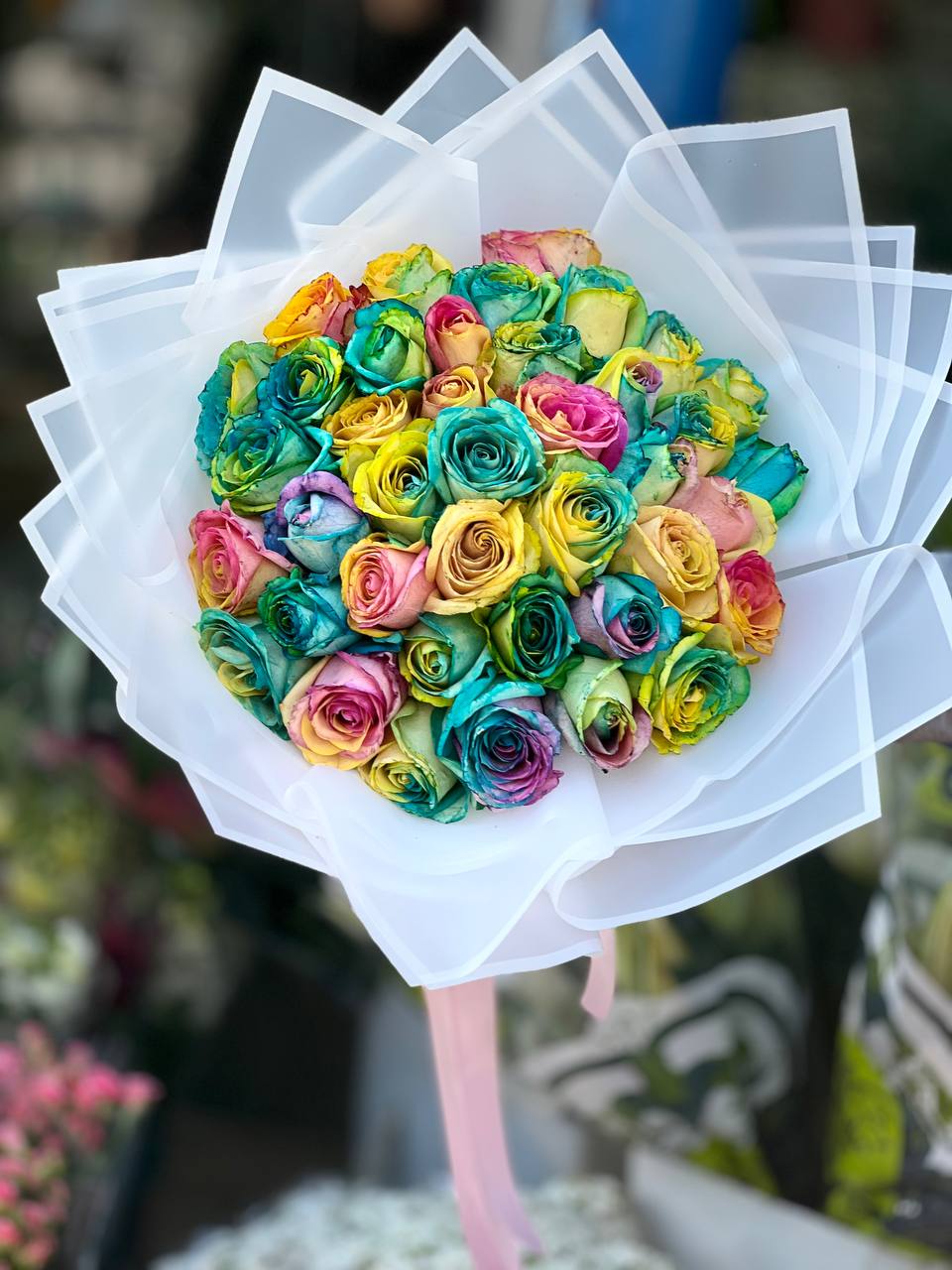 دسته گل ۴۰شاخه رز هفت رنگ فلوبار