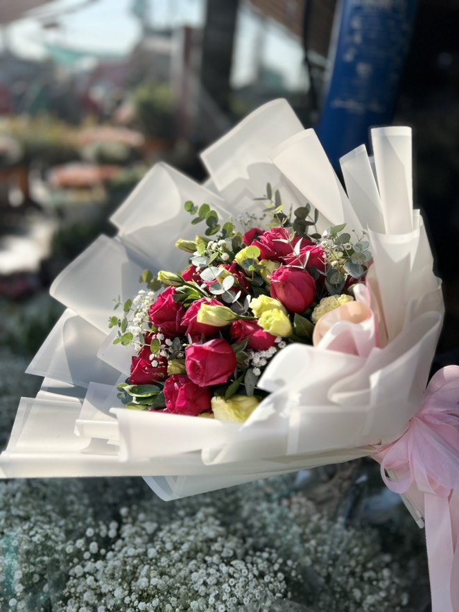 دسته گل رز سرخابی شیک