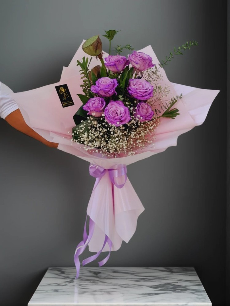 | دسته گل رز سرخابی بنفش لاکچری با کاور پاستیلی | Luxury Magenta-Purple Rose Bouquet with Pastel Packaging | **Primary Keyword