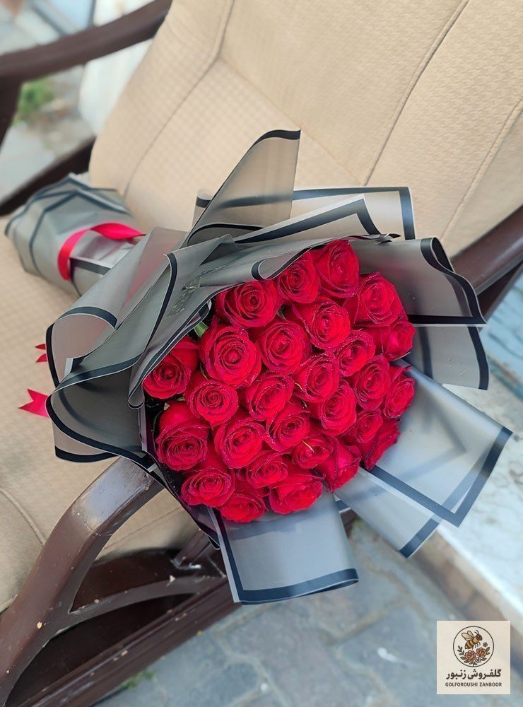 دسته گل 30 شاخه ای رز هلندی | کد: ZNB-HZO