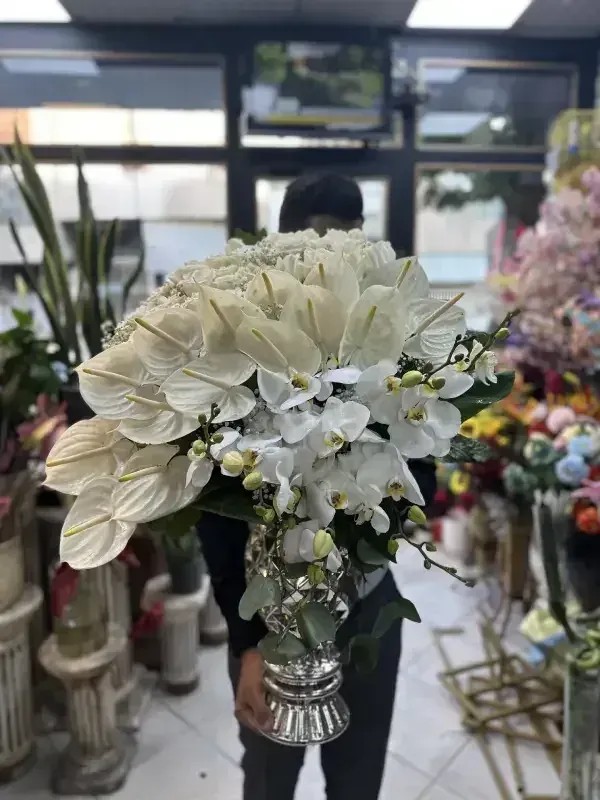 جام گل سفید(مناسب برای بله برون و خواستگاری)