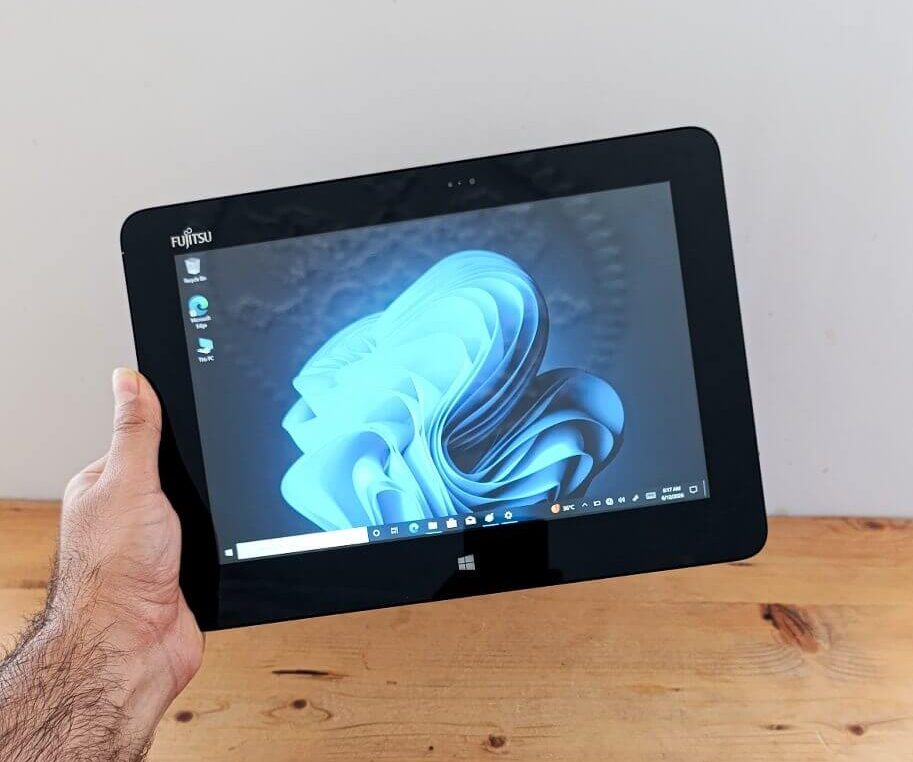 تبلت ویندوزی ژاپنی FUJITSU ARROWS TAB