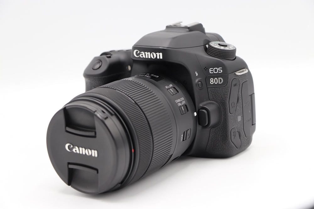 دوربین عکاسی کانن Canon EOS 80D Kit 18-135mm f/3.5-5.6 IS USM دسته دوم