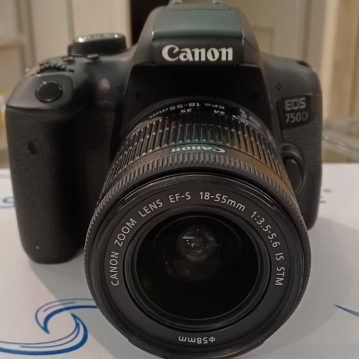 دوربین عکاسی کانن دست دوم Canon EOS 750D Kit 18-55mm f/3.5-5.6 IS STM (۱۹۱۳۴ شات)