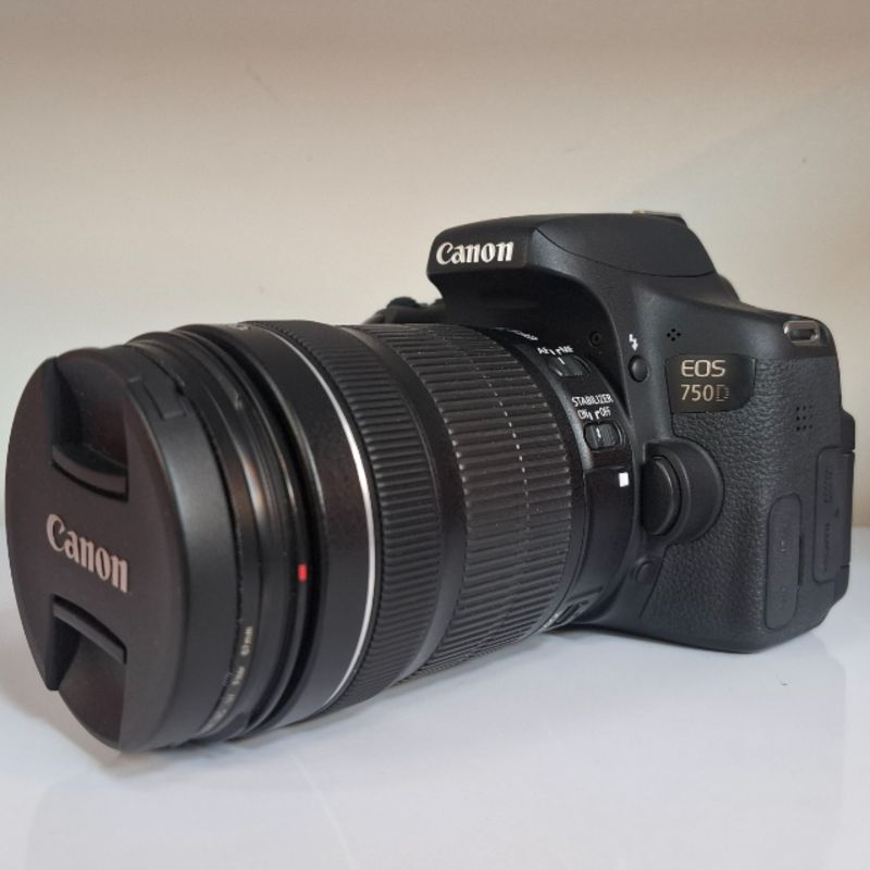 دوربین دست دوم Canon EOS 750D Kit 18-135mm F3.5-5.6 IS STM (9000 شات)