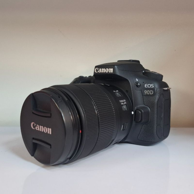 دوربین دست دوم عکاسی کانن Canon EOS 90D DSLR kit EF-S 18-135mm IS USM (6500 شات)