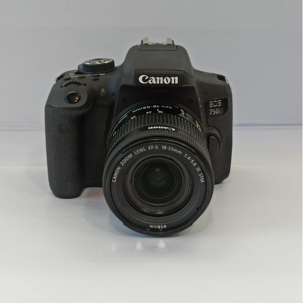 دوربین دست دوم عکاسی کانن Canon EOS 750D Kit 18-55mm f/3.5-5.6 IS STM (7000 شات)