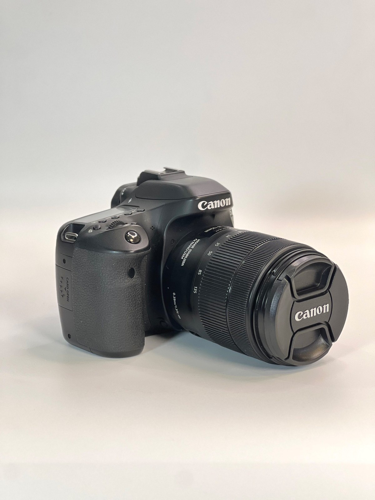 دوربین همراه لنز 18-135 usm کارکرده Canon 80D
