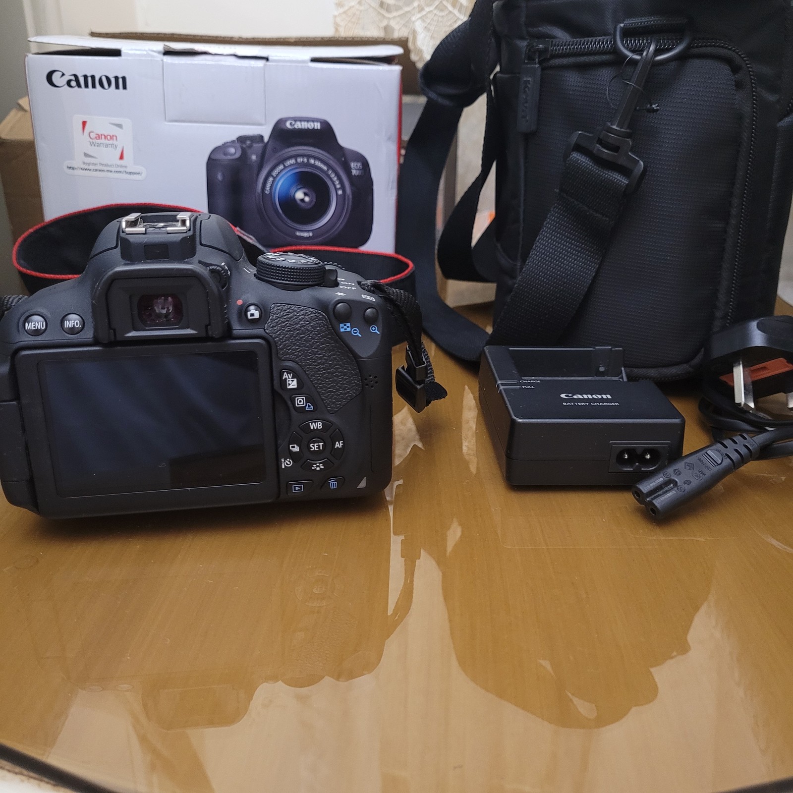 دوربین کانن d700 canon