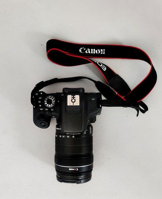 دوربین کنون 750d/lens 18-135 STM