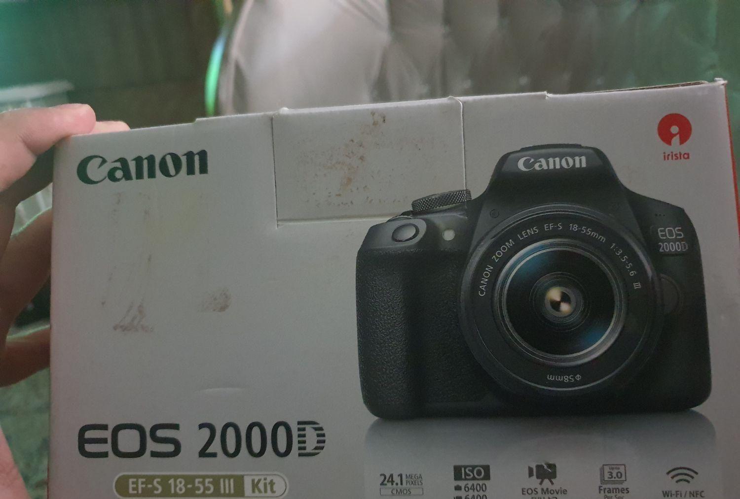 دوربین canon d2000