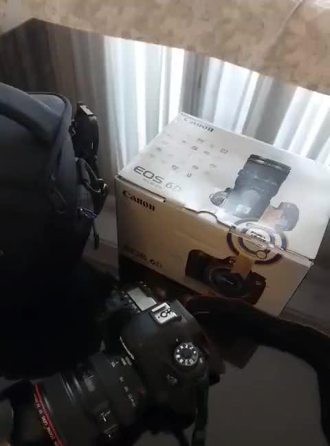 دوربین کنون 6D و لنز و پایه
