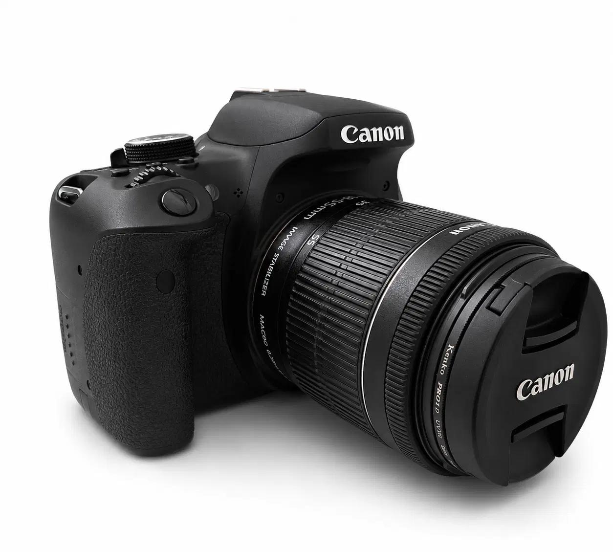 دوربین Canon 750D لنز 18-55 در حد نو
