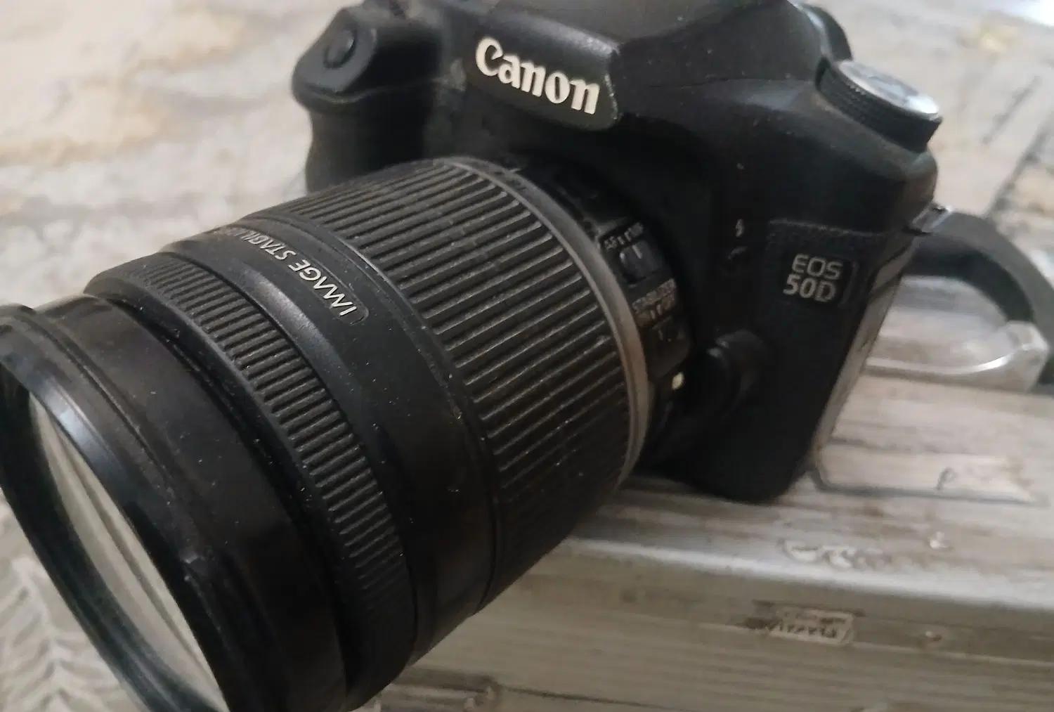 دوربین 50d canon همراه با لنز ۱۸ ۲۰۰ اصلی