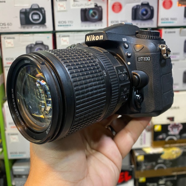 دوربین عکاسی دست دوم نیکون Nikon D7100 Kit 18-140mm f/3.5-5.6 G VR (شات 7000)