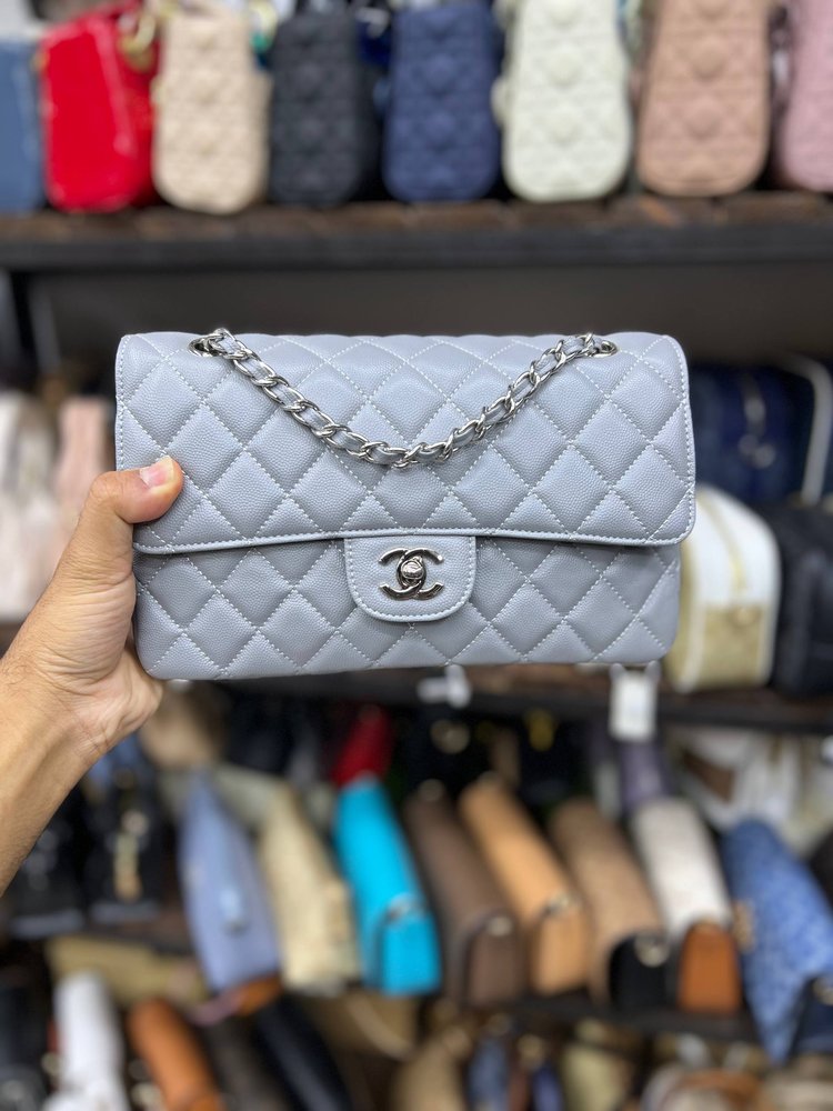 کیف دوشی خاکستری شنل Gray Chanel flap Bag