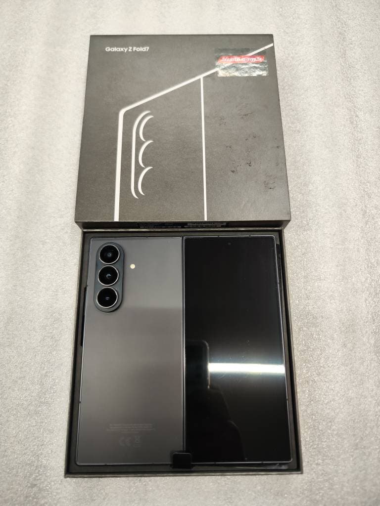 Samsung galaxy z fold7 – 256GB – 12GB