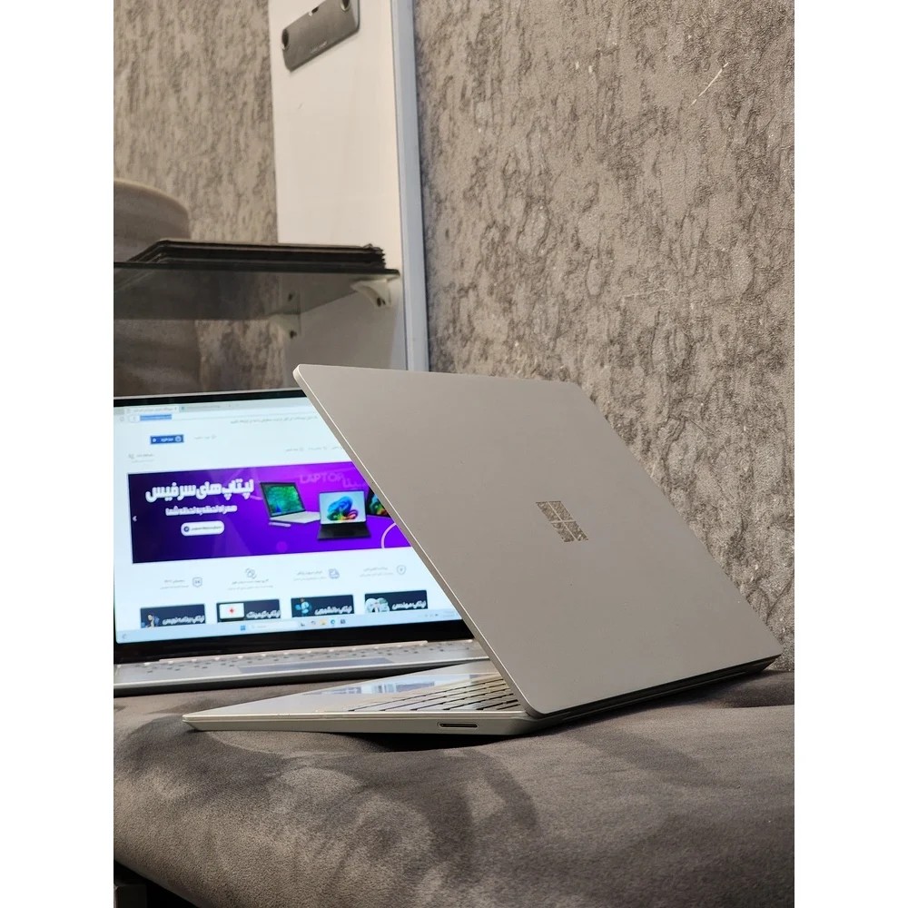Surface laptop GO 2
